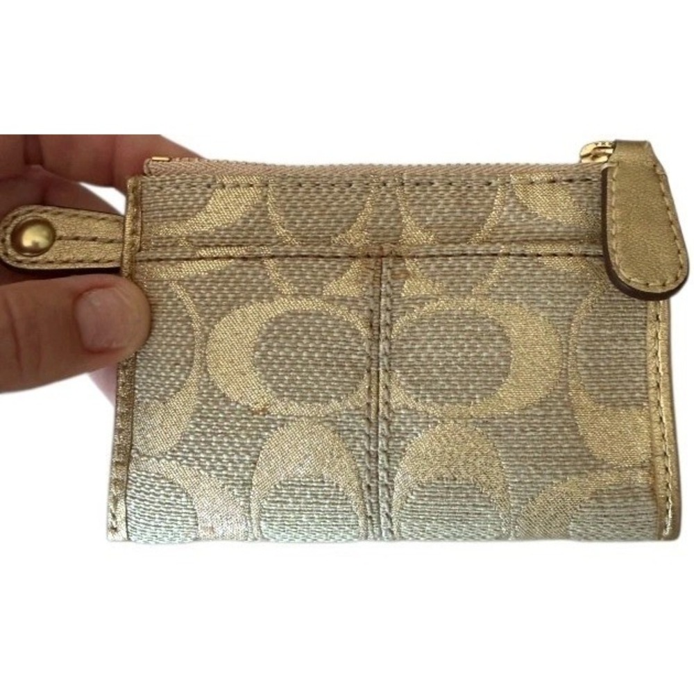 Coach Womens Wallet Gold Logo Zip Around Card Holder Keychain Gold Hardware NWOT